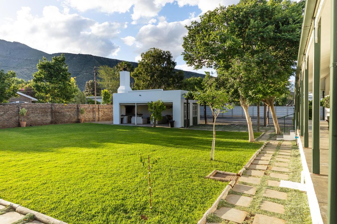 Victorian Square Guesthouse Graaff-Reinet Exterior foto