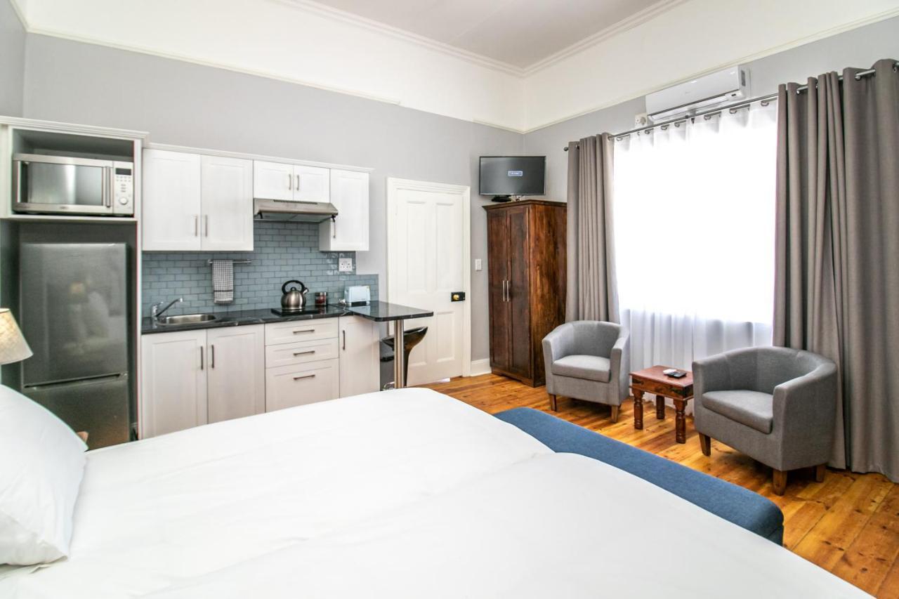Victorian Square Guesthouse Graaff-Reinet Exterior foto