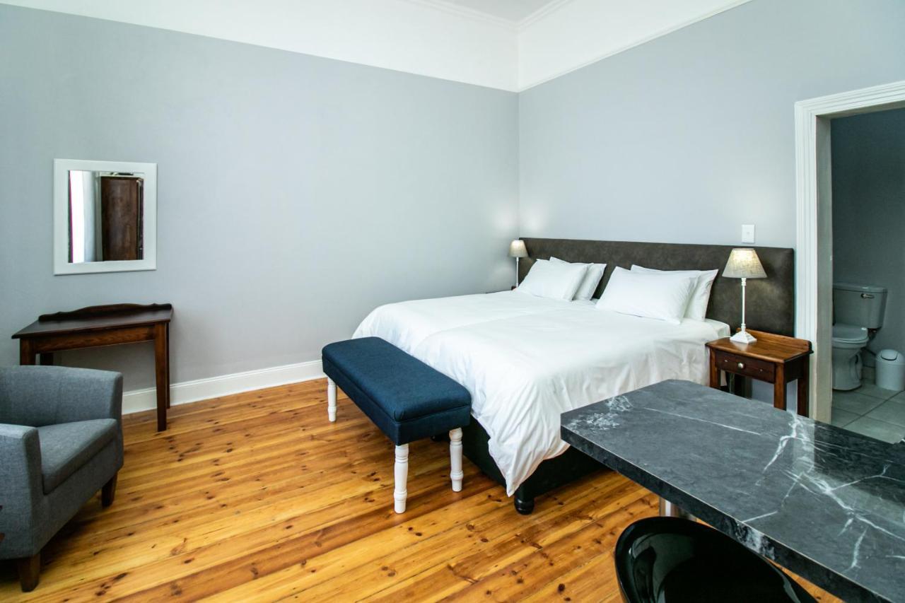 Victorian Square Guesthouse Graaff-Reinet Exterior foto