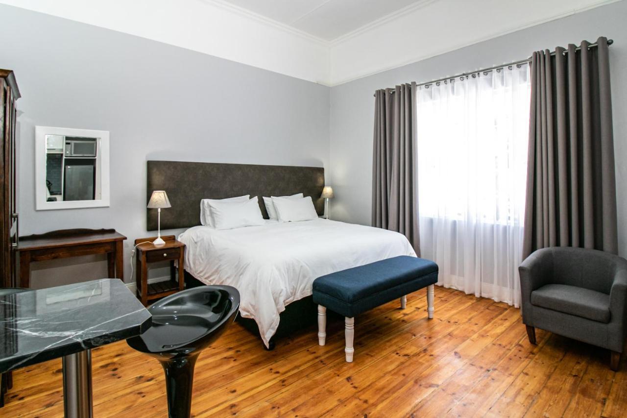 Victorian Square Guesthouse Graaff-Reinet Exterior foto