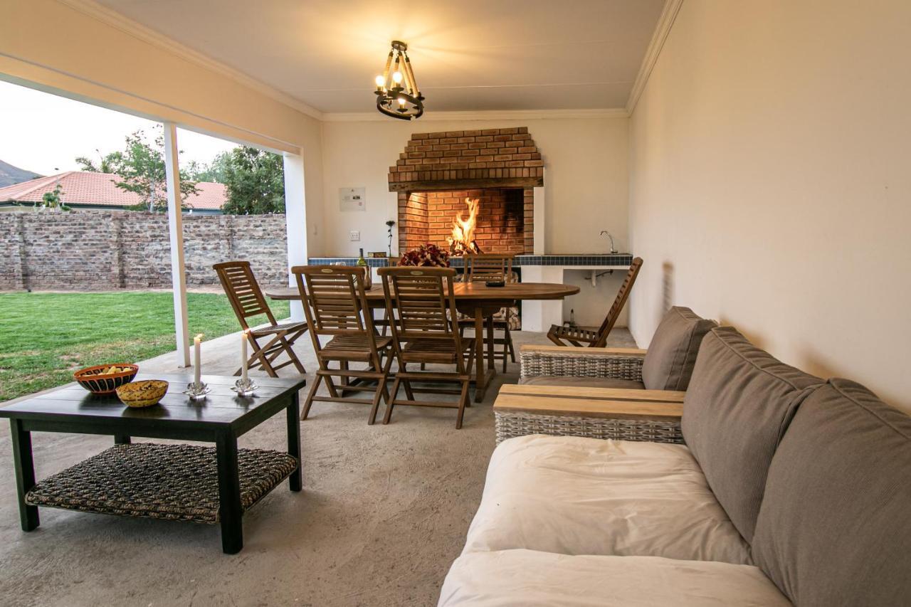 Victorian Square Guesthouse Graaff-Reinet Exterior foto